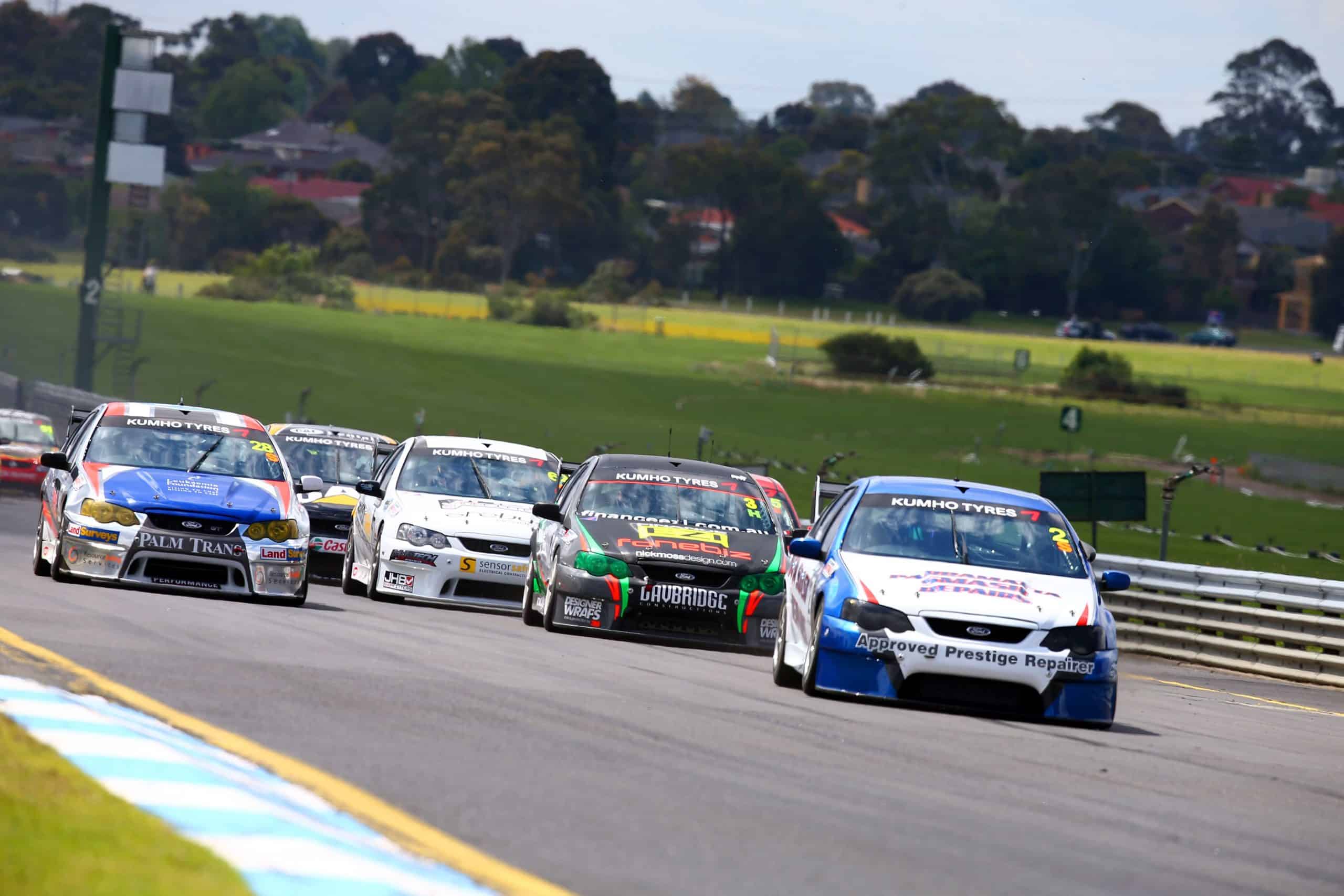 18-CAR FIELD ENTERED FOR OPENING KUMHO SERIES ROUND - V8 Touring Car